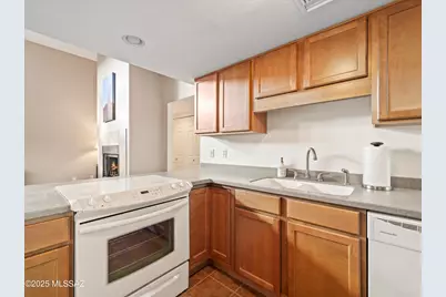 5051 N Sabino Canyon Road #2204, Tucson, AZ 85750 - Photo 17