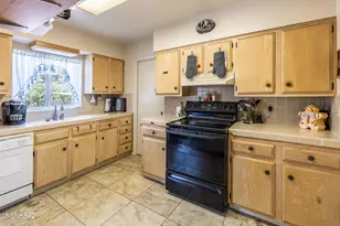 130 E Los Arcos, Green Valley, AZ 85614 - Photo 5