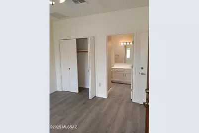 1742 W Camino Estelar, Green Valley, AZ 85614 - Photo 13