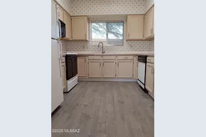 1742 W Camino Estelar, Green Valley, AZ 85614 - Photo 5