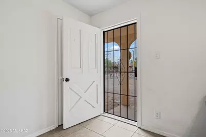 758 W Santa Paula Street, Tucson, AZ 85706 - Photo 5