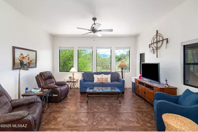 922 E Vault Mine Court, Green Valley, AZ 85614 - Photo 9