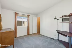 6171 S Foxhunt Dr, Tucson, AZ 85746 - Photo 17