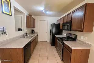 3791 E Painted Tortoise St, Tucson, AZ 85706 - Photo 3