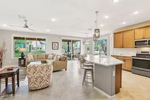 2428 E Canyon Crossing Dr, Green Valley, AZ 85614 - Photo 11