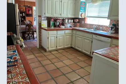 8000 N Casas Place, Tucson, AZ 85742 - Photo 15