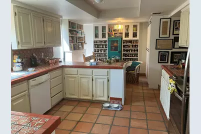 8000 N Casas Place, Tucson, AZ 85742 - Photo 19