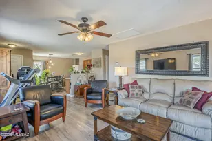 2599 E Windsor Castle Ln, Tucson, AZ 85706 - Photo 9