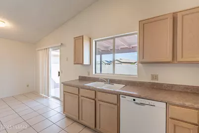 8955 E Weyburn Drive, Tucson, AZ 85730 - Photo 13