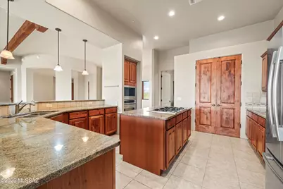 1547 S Walnut Spring Place, Green Valley, AZ 85614 - Photo 7