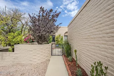 2279 E Camino Rio, Tucson, AZ 85718 - Photo 3