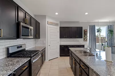 10213 N Leopard Gecko Terrace, Marana, AZ 85653 - Photo 7
