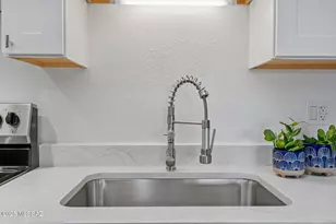 1759 W Dalehaven Cir, Tucson, AZ 85704 - Photo 9