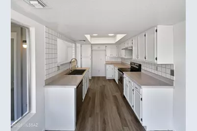 10071 E Nicaragua Lane, Tucson, AZ 85730 - Photo 13