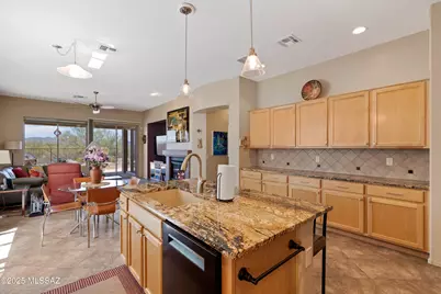 13891 N Big Wash Overlook Place, Oro Valley, AZ 85739 - Photo 7
