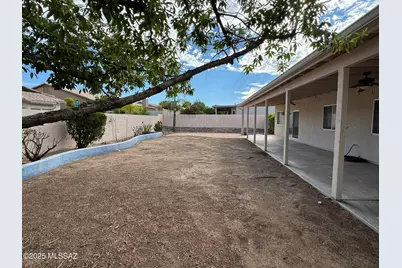 8611 E Louhelen Way, Tucson, AZ 85747 - Photo 5
