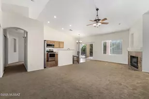 8942 N Upper Bluffs Dr, Tucson, AZ 85742 - Photo 9