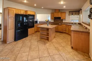 13401 E Walts Way, Vail, AZ 85641 - Photo 11