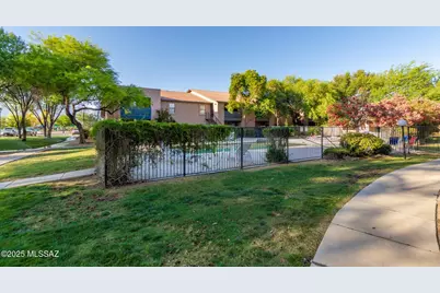 8080 E Speedway Boulevard #813, Tucson, AZ 85710 - Photo 33