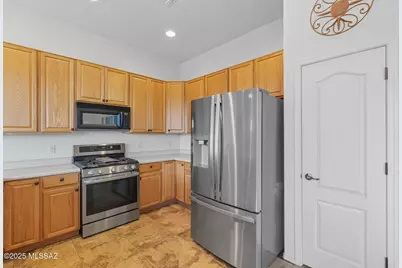 2305 W Calle Balaustre, Green Valley, AZ 85622 - Photo 15