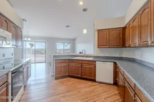 1493 W Hidden Crest Ct, Green Valley, AZ 85622 - Photo 7