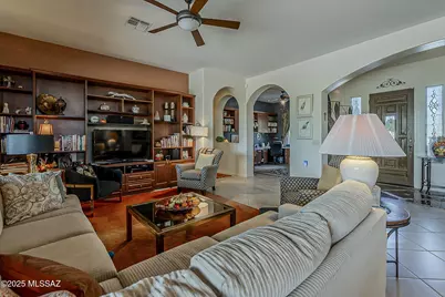 2519 W Music Mountains Drive, Green Valley, AZ 85622 - Photo 11