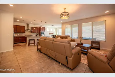 5758 S Clonmellon Avenue, Tucson, AZ 85747 - Photo 15