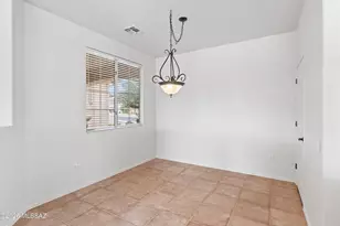 9518 N Twinkling Shadows Way, Tucson, AZ 85743 - Photo 19