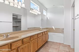 9518 N Twinkling Shadows Way, Tucson, AZ 85743 - Photo 25
