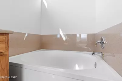 9518 N Twinkling Shadows Way, Tucson, AZ 85743 - Photo 25