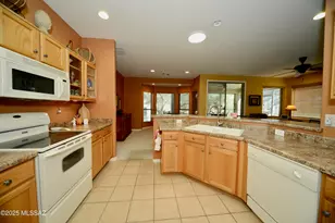 733 W Shadow Wood St, Green Valley, AZ 85614 - Photo 25