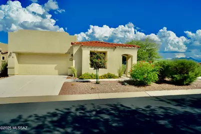 733 W Shadow Wood Street, Green Valley, AZ 85614 - Photo 1