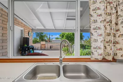 8402 E Pima Street, Tucson, AZ 85715 - Photo 5