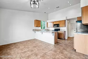 403 Via Capri, Rio Rico, AZ 85648 - Photo 21