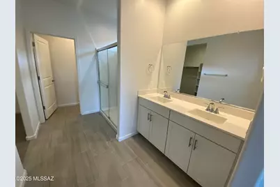 9821 N Summerstone Avenue, Tucson, AZ 85743 - Photo 7