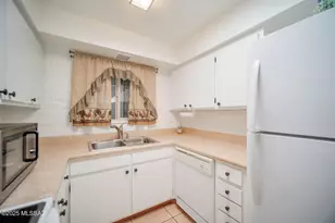 7070 E Calle Del Sol, Tucson, AZ 85710 - Photo 13