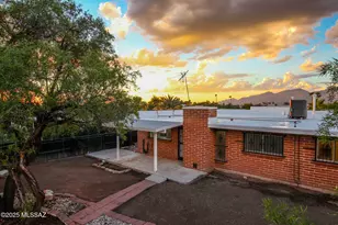 8724 E Kenyon Dr, Tucson, AZ 85710 - Photo 35