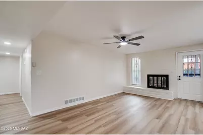 8724 E Kenyon Drive, Tucson, AZ 85710 - Photo 17
