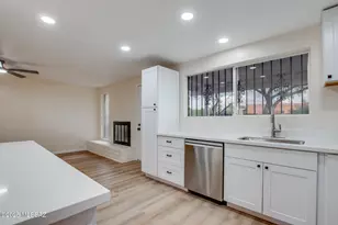 8724 E Kenyon Dr, Tucson, AZ 85710 - Photo 15