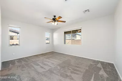 7821 S Wolf Creek Drive, Tucson, AZ 85757 - Photo 9