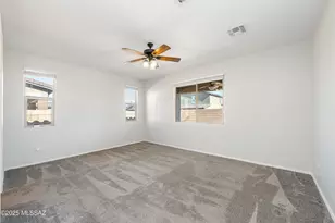 7821 S Wolf Creek Dr, Tucson, AZ 85757 - Photo 9