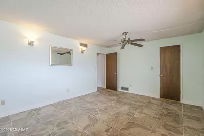 6802 E Rosewood Circle, Tucson, AZ 85710 - Photo 33