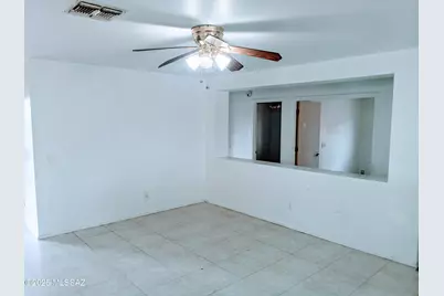 7363 S Bolingbroke Avenue, Tucson, AZ 85746 - Photo 9