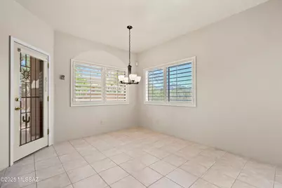 12746 N Walking Deer Place, Oro Valley, AZ 85755 - Photo 11