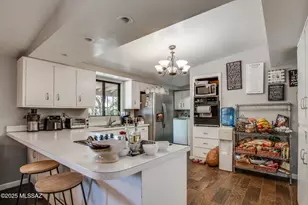 1341 E Bilby Rd, Tucson, AZ 85706 - Photo 9