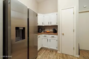 1333 N Thunder Ridge Dr, Tucson, AZ 85745 - Photo 7