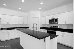 5738 E Hermans Rd, Tucson, AZ 85756 - Photo 21