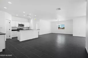 5738 E Hermans Rd, Tucson, AZ 85756 - Photo 9
