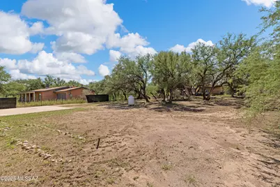 969 Circulo Golondrina, Rio Rico, AZ 85648 - Photo 35