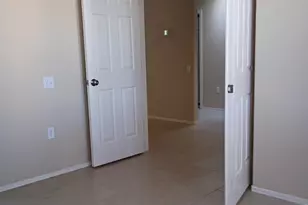 143 N Crescent Bell Dr, Green Valley, AZ 85614 - Photo 13